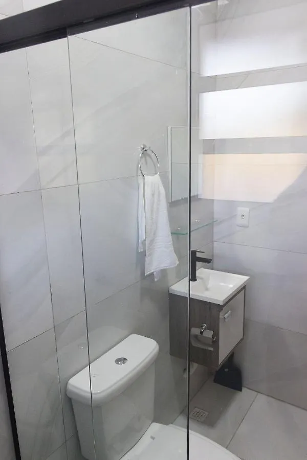 Lindos Bangalos A Beira Da Lagoa Com Hidromassagem Lareira E Churrasqueira Individual E Cozinha Completa Imbituba  Brasilien
